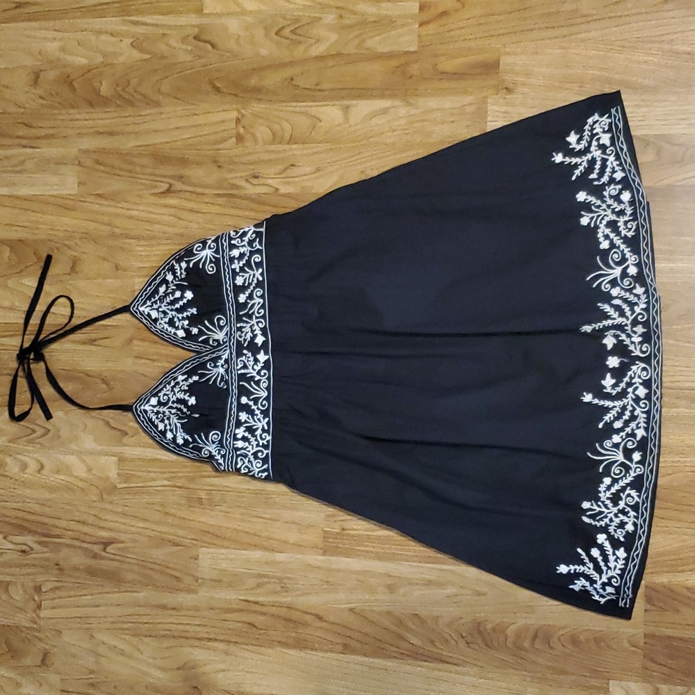 American Flirt Halter Dress Size M Black  with Embroidered White Floral Trim